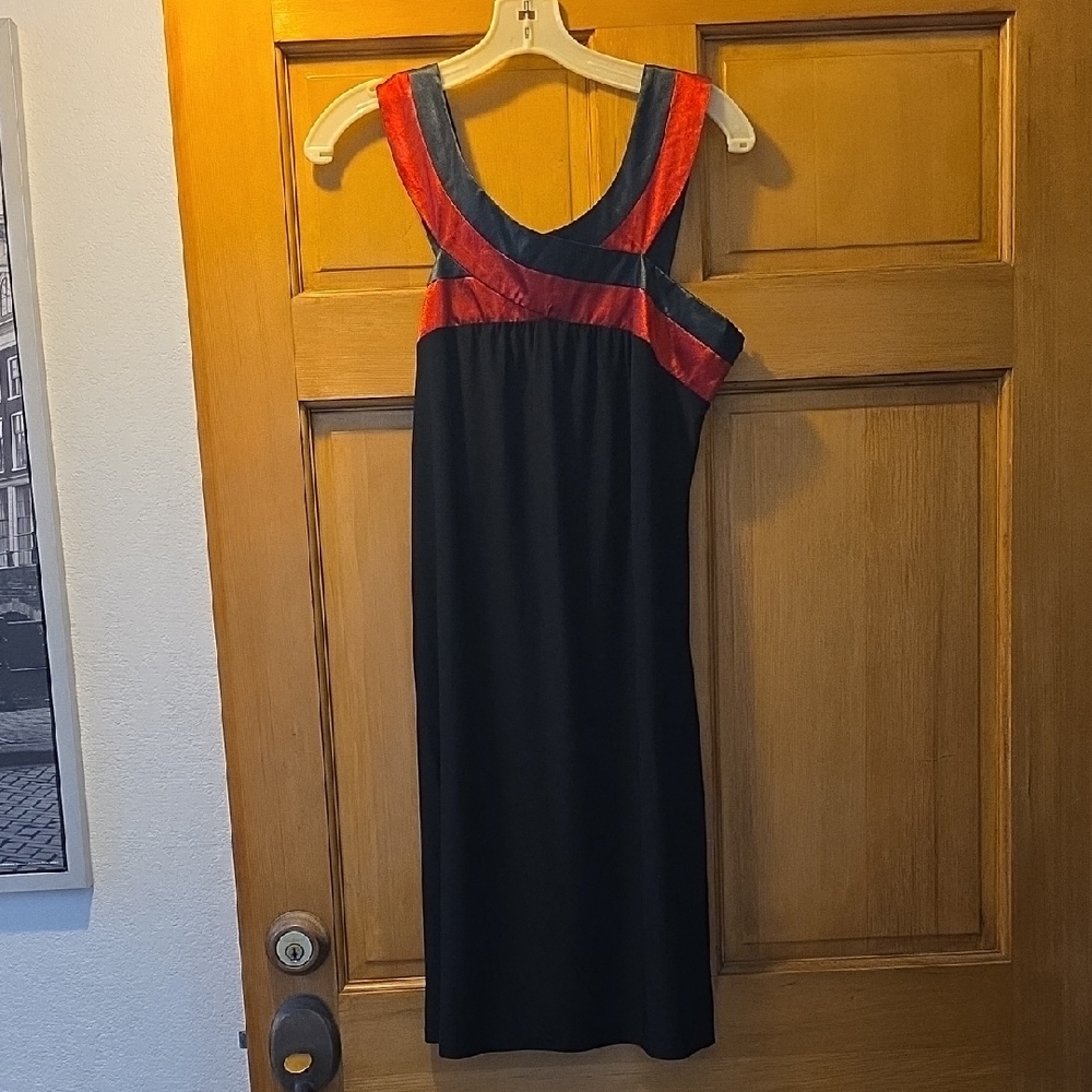 J.F.W 80's Elegant Black and Red Sleeveless Dress
